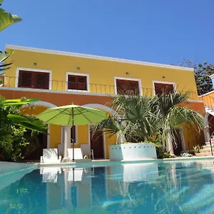 https://merida-santiago.hotelsmerida.org